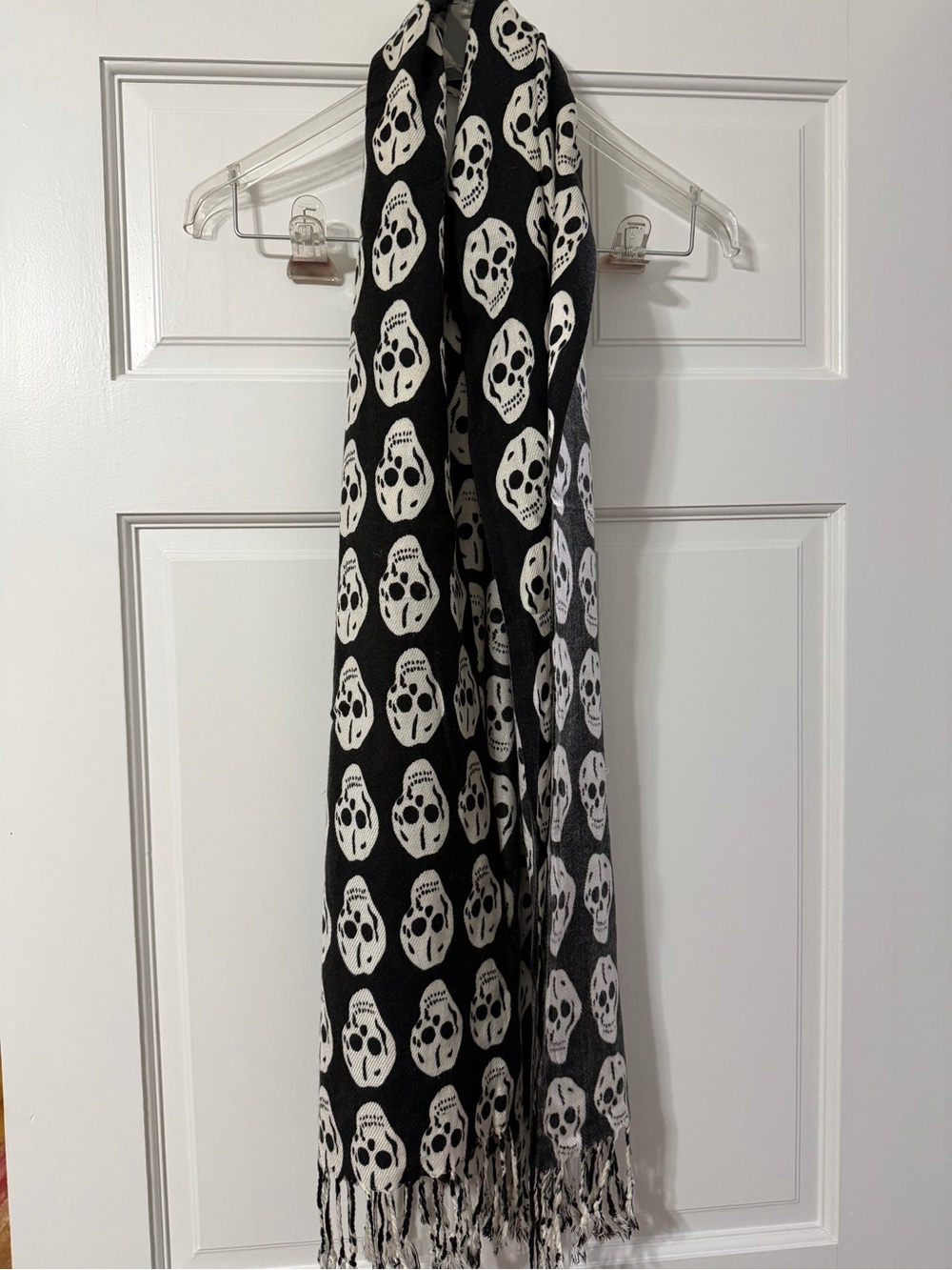 Black and White Skull Print Scarf